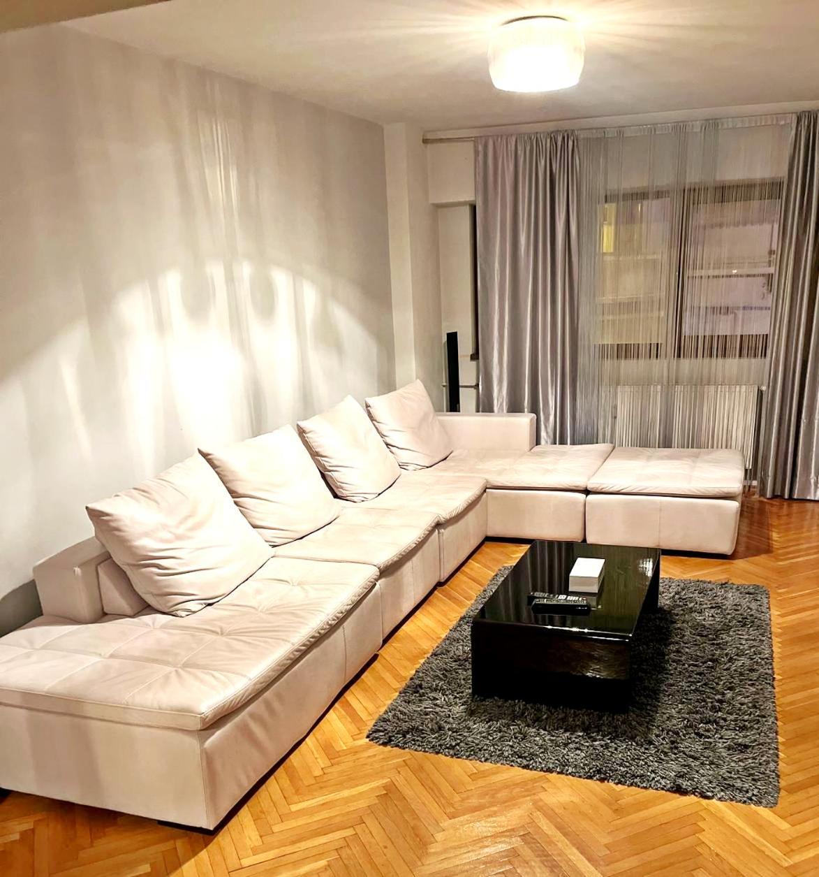 Romana 100 Sqm Deluxe Apartament บูคาเรสต์ ภายนอก รูปภาพ