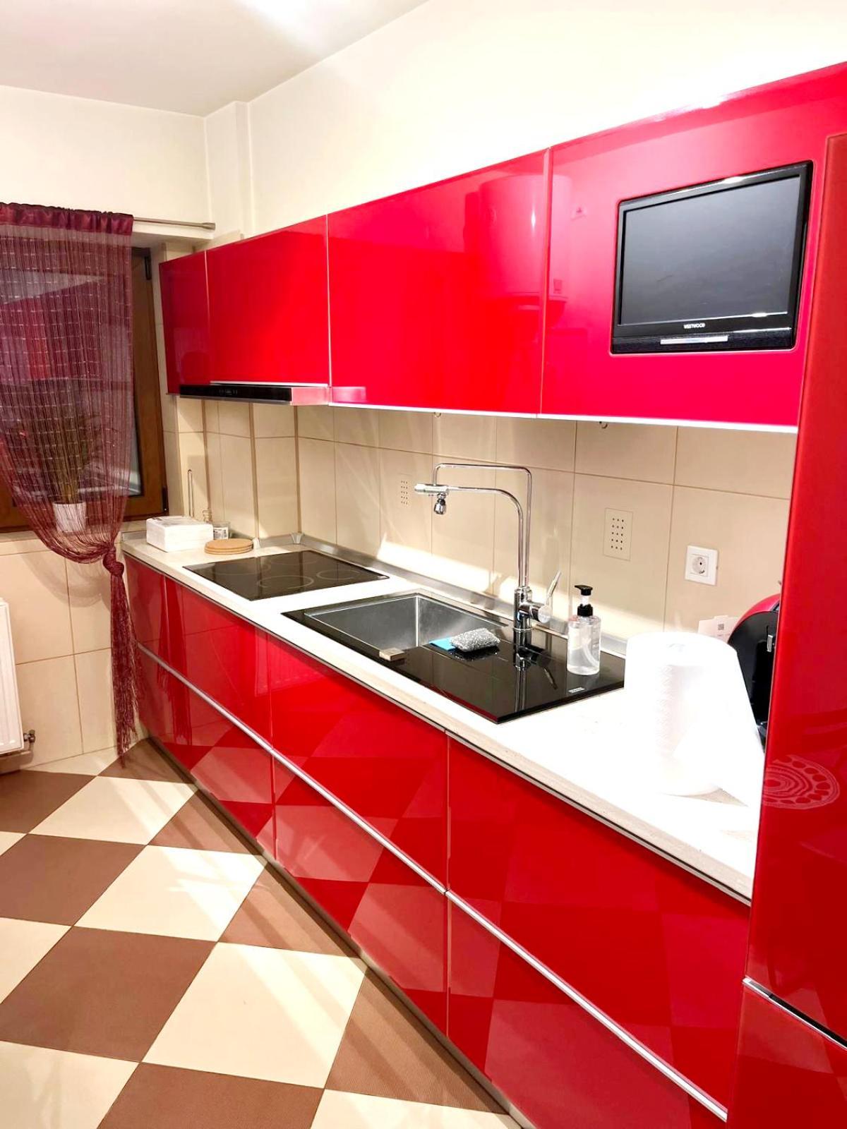 Romana 100 Sqm Deluxe Apartament บูคาเรสต์ ภายนอก รูปภาพ