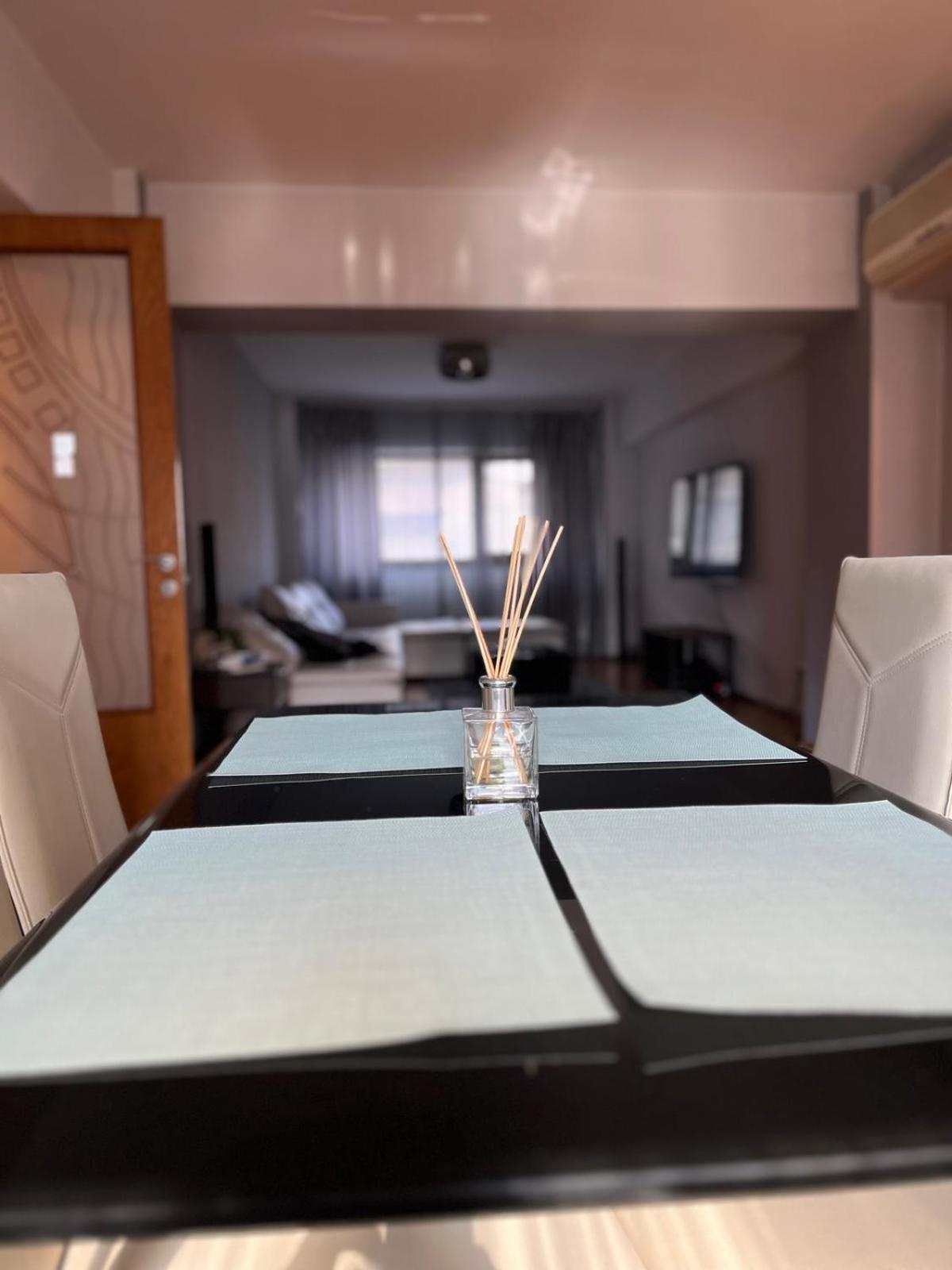 Romana 100 Sqm Deluxe Apartament บูคาเรสต์ ภายนอก รูปภาพ